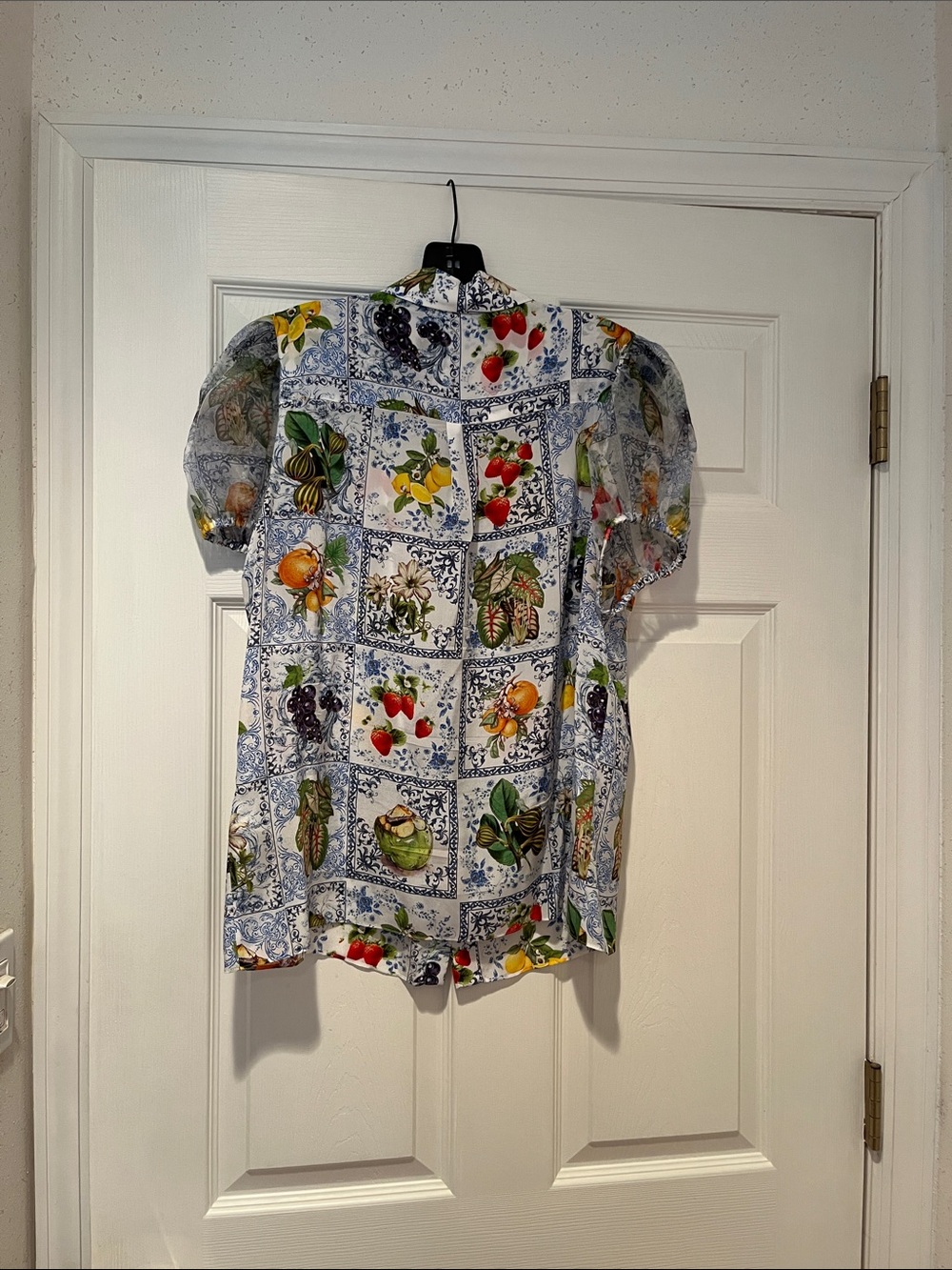 Alice + Olivia White Blue Multi Fruit Print Puff Sleeve Blouse - Picture 7 of 8